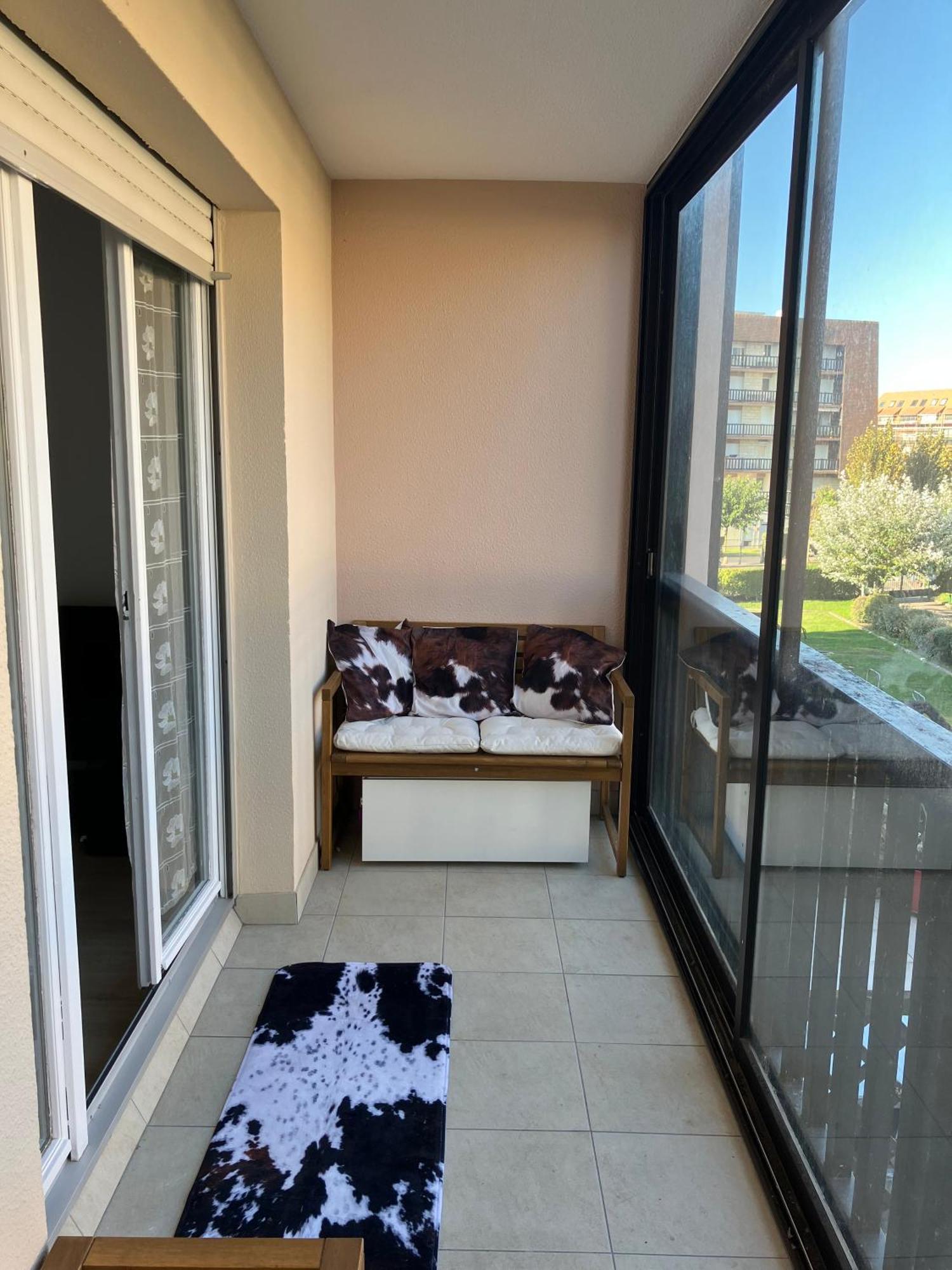 Appartement Neuf Beautiful Villers 1-4 Pers Avec Parking Prive Et A 200 M Plage Екстериор снимка